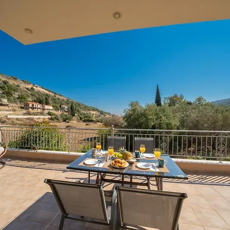 Villa Family Citrine Kefalonia - Near Ajía Effimía